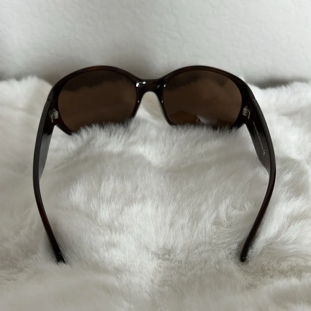 Women’s Kardashian Khaos Sunglasses - Picture 4 of 4